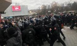 Sukob naoružanih policajaca i građana oko Davidovog srca