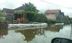 NOVE POPLAVE ZAHVATILE BIH: Una, Sana i Sava u porastu, klizišta u Cazinu