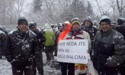 DO GRANICE I NAZAD: Tuzlanski radnici se vratili kući, ali poručili: "Ovako neće završiti"!