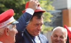 Dodik nagrađuje kadar SDP-a milionskim poslovima