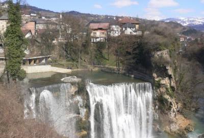 "U Jajce je neko doveo firmu koja je neprijatelj građanima!"