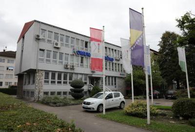 Od menadžmenta dođe ceduljica koja isključuje sve druge ponuđače...