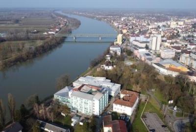 Poslovi za prijatelje, Škrbićevog zeta, gradonačelnikovu suprugu