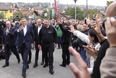 Događanja naroda, rušenje okupacione vlasti, mirno razdruživanje uz pomoć Rusije