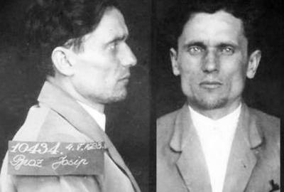 Izvadio je revolver iz džepa, mirno šaržirao i rekao da bježim