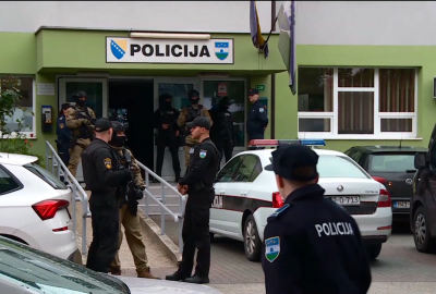 Hapšenje policajaca i osoba povezanih sa kriminalom u firmi Lager