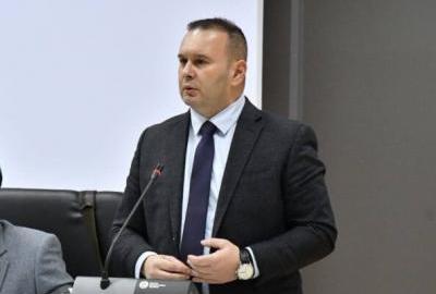 Javnim funkcionerima ne priliči pritisak i diskreditacija novinara