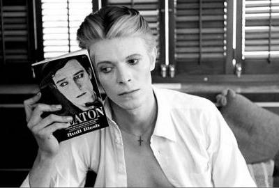 DAVID BOWIE: 100 knjiga koje morate pročitati