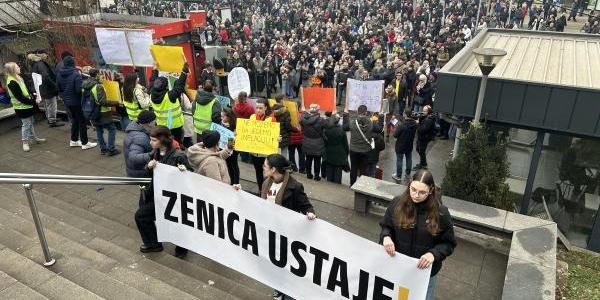 Zenica ustaje, Hoćel’ ta promjena u Sarajevu