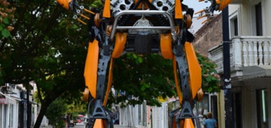 TRANSFORMERSI U PODGORICI: S robotima Njegoš spava, najmudrija naša glava