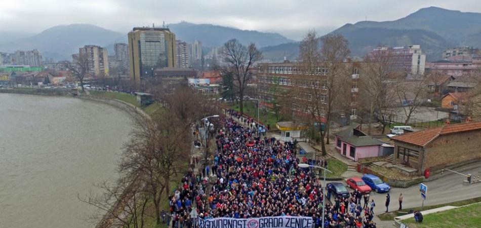 Siva eminencija dvije decenije drži Čelik u magli