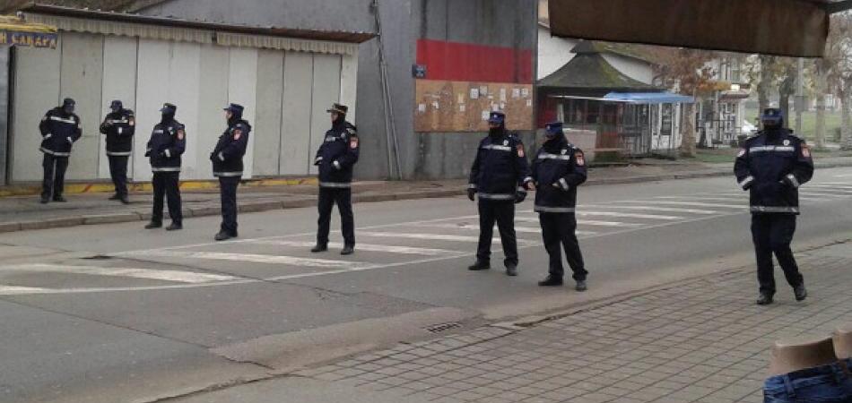 BLOKADA BOSANSKOG BRODA: 150 policajaca u borbi protiv pijace