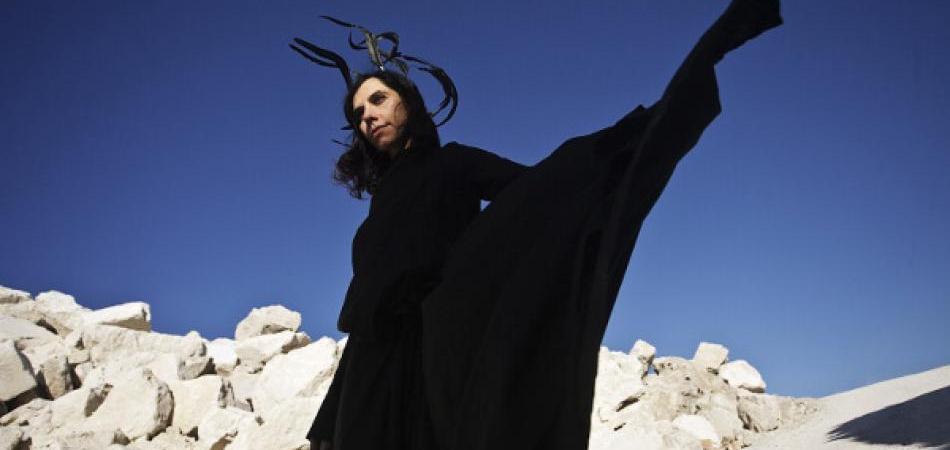 TRANSFORMACIJE PJ HARVEY: Moja zima usred ljeta!