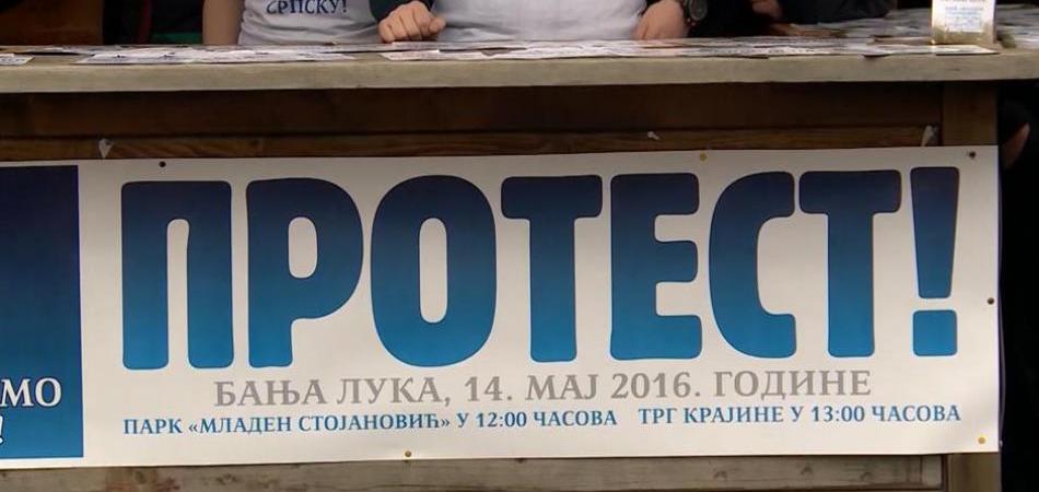 Dodik za gušenje protesta angažirao Vučića, patrijarha, navijače, radikale i bibliotekare