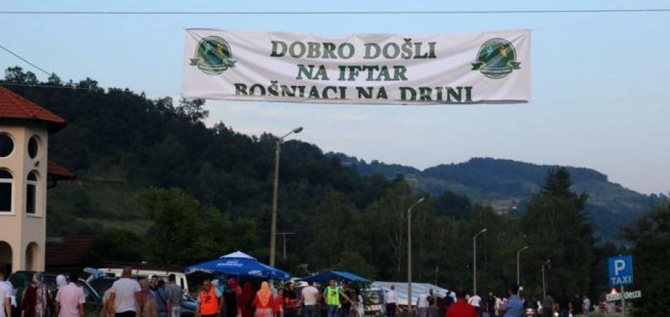 Maloljetni delikvent pokvario iftar bošnjačkim vladarima