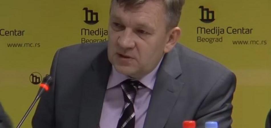 Predrag Ćeranić je doktorirao na člancima u kojima veliča Dodikov lik