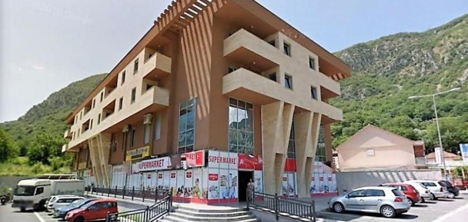 Lawsuits, debts, property without permits, business connections with the accused of trafficking