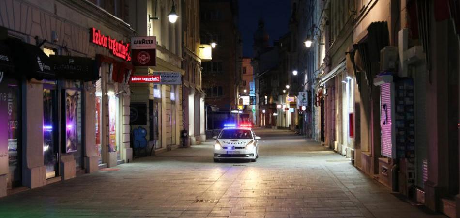 Rat saopštenja umjesto borbe protiv korone