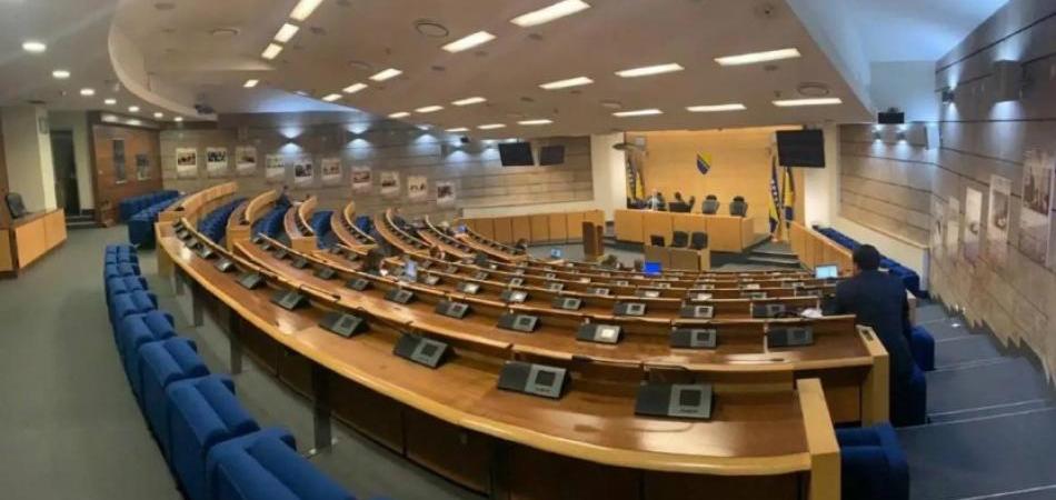 Korona zakon usvojen zahvaljujući (i) glasu ministrice Miličević