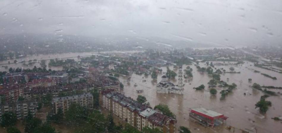 POPLAVE U BIH: Poginulo najmanje šest osoba, večeras najteže u Doboju, Bijeljini i selima između Maglaja i Zenice