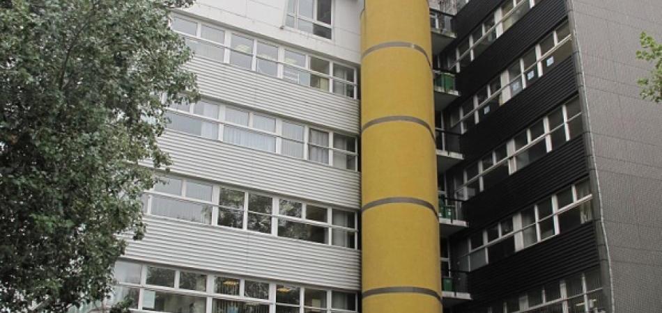 PARIZ: U napadu na redakciju magazina ubijeno 12 osoba