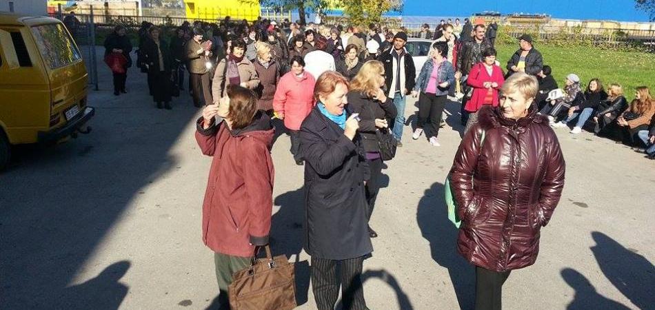 BEZUSPJEŠNA BORBA RADNIKA AIDE: Protestanti su iznemogli, nema posla ni pomoći Vlade