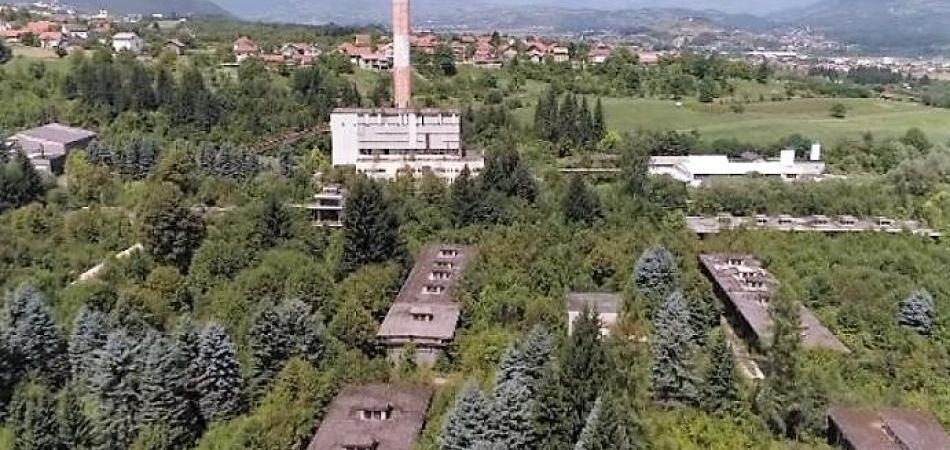 Enver Mujezinović godinu dana neovlašteno predstavljao Vladu Federacije