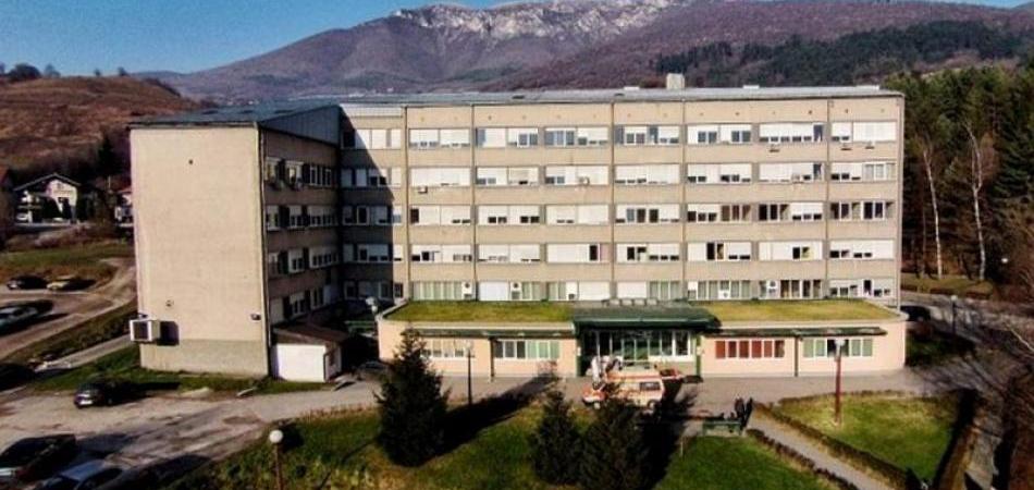 Osigurali sredstva za dva MRI aparata, pa tražili da ga otplaćuju u ratama na četiri godine