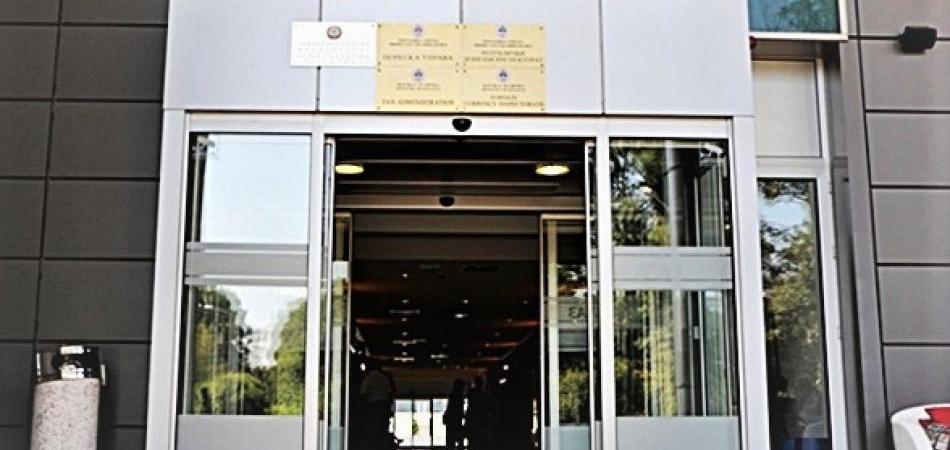 Poreska Uprava RS plaća čišćenje prostorija 1220 KM dnevno