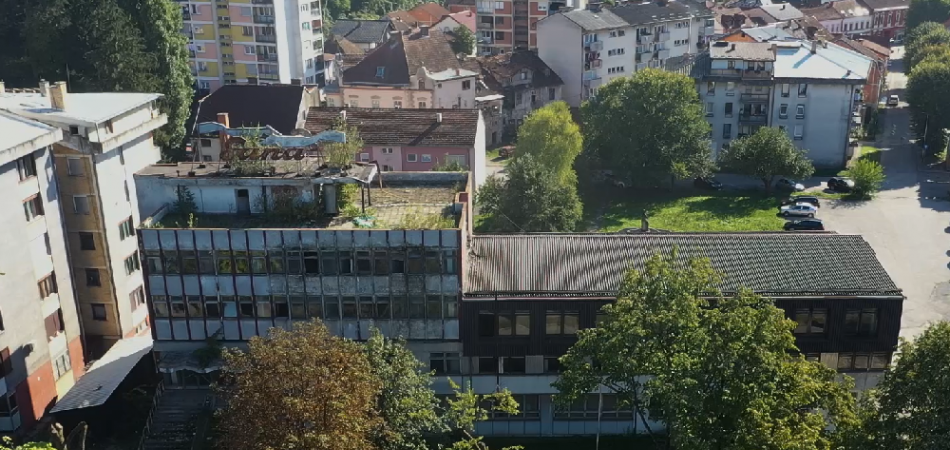 Od sinonima za tekstilnu industriju do ruševine