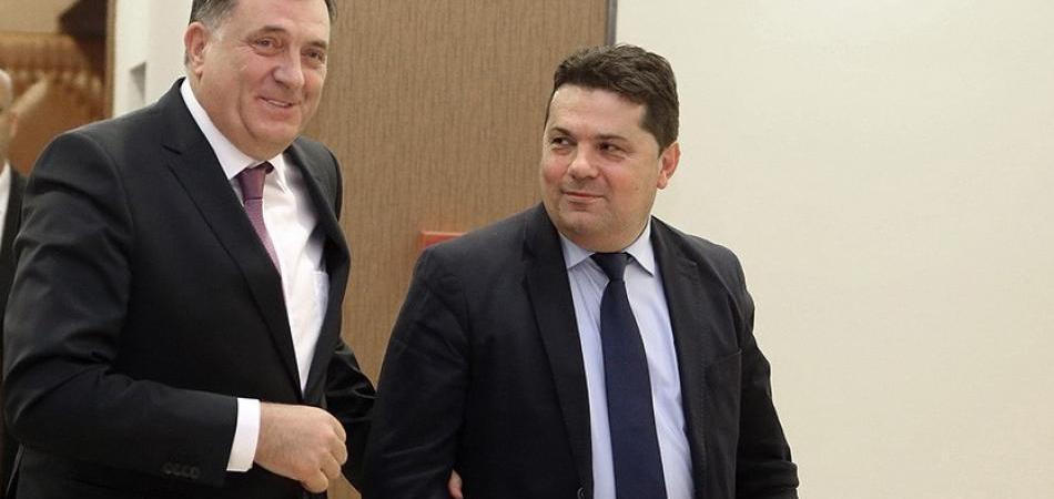 Dodik nagrađuje stranku sa minorna četiri mandata