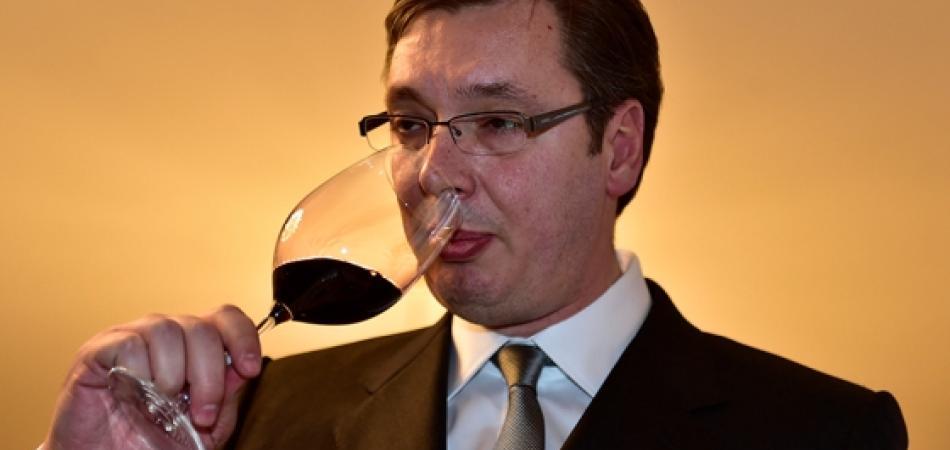 Srbi kao Gali, Vučić kao Drmatoriks