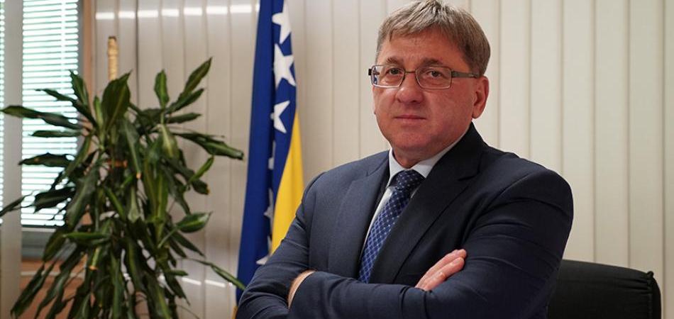 Ko revizorima zabranjuje ulazak u javna preduzeća?