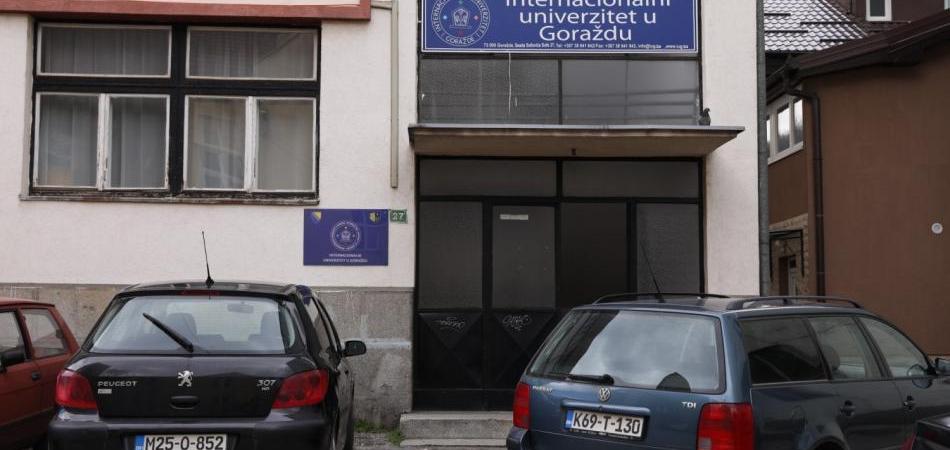 Tužilaštvo ih istražuje, a oni bez problema i dalje posluju