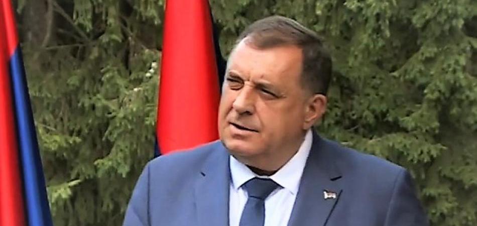 Pričom o secesiji Dodik prikriva kriminalno trošenje budžetskog novca