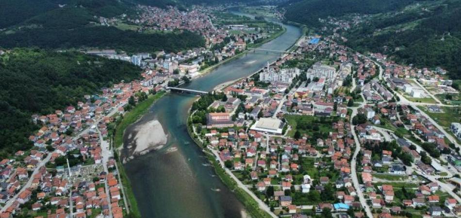 Scamming students in Italy, selling diplomas in BiH!?