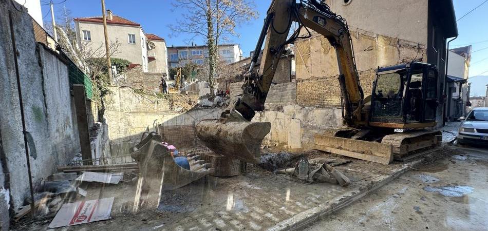 Bageri nastavljaju ugrožavati kuće na Čekaluši