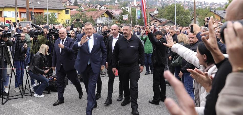 Cvijanovićeva, Amidžić, Košarac, Zarić, Laketa, Lazić... nisu pametni, nego Srbi