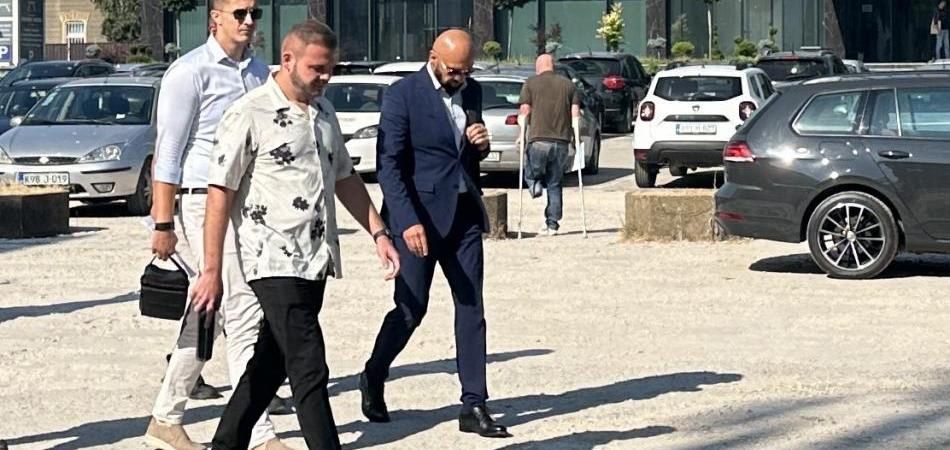 Ministar Isak na ročište vodi tjelohranitelje