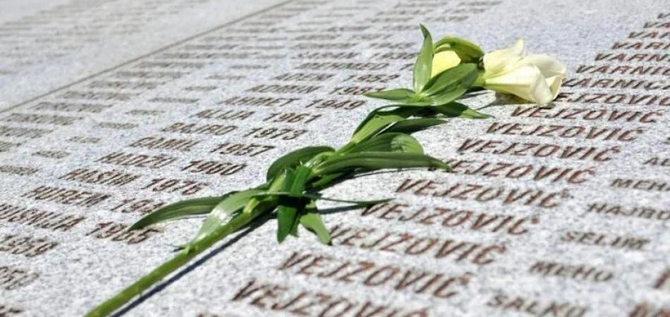 Mislili smo da znamo priču o Srebrenici