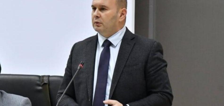 Javnim funkcionerima ne priliči pritisak i diskreditacija novinara