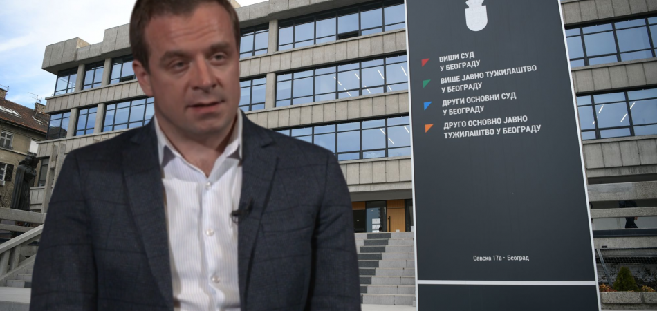Hapšenje advokata Čedomira Stojkovića, žestokog protivnika Vučićevog režima.