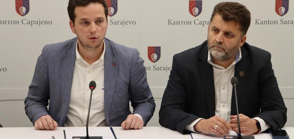Savjetnici za prikupljanje informacija, organizovanje sastanaka, bustovanje i trošenje budžeta