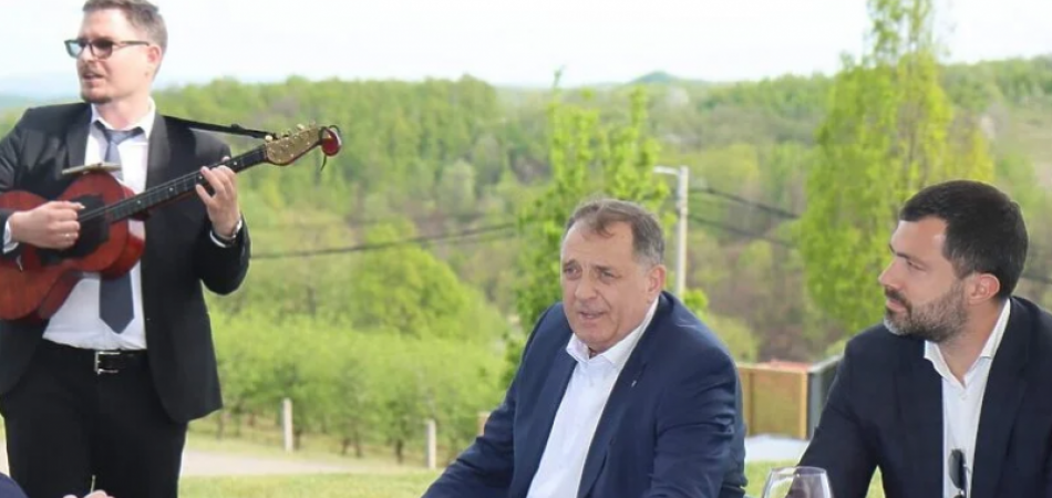 Dodijeljen ugovor IT tender gigantu bez računa i radnika