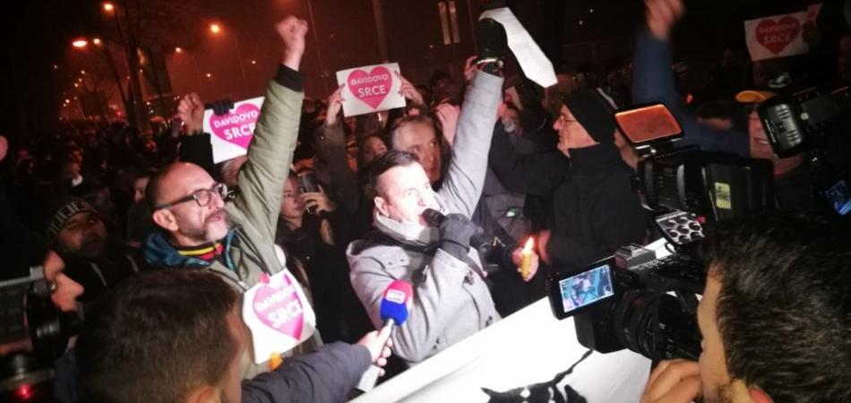Ja moram biti tu, zbog svog djeteta, vi ne morate!