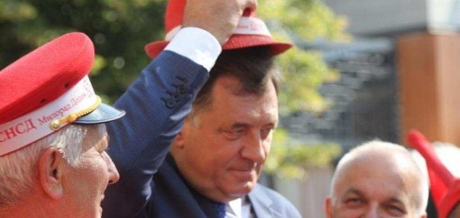 Dodik nagrađuje kadar SDP-a milionskim poslovima