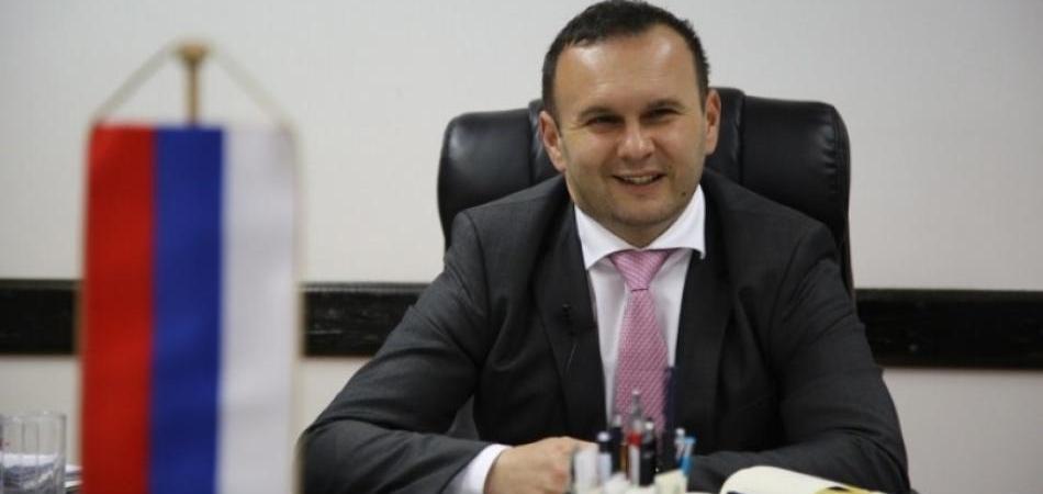 Umjesto sankcija, nadležne institucije podržavale načelnikov “šoping“