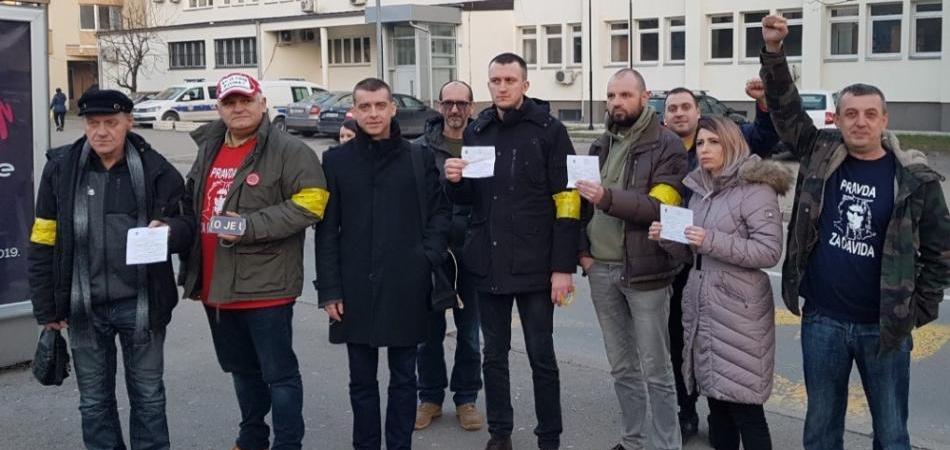 Banjalučki aktivisti nosili žute trake