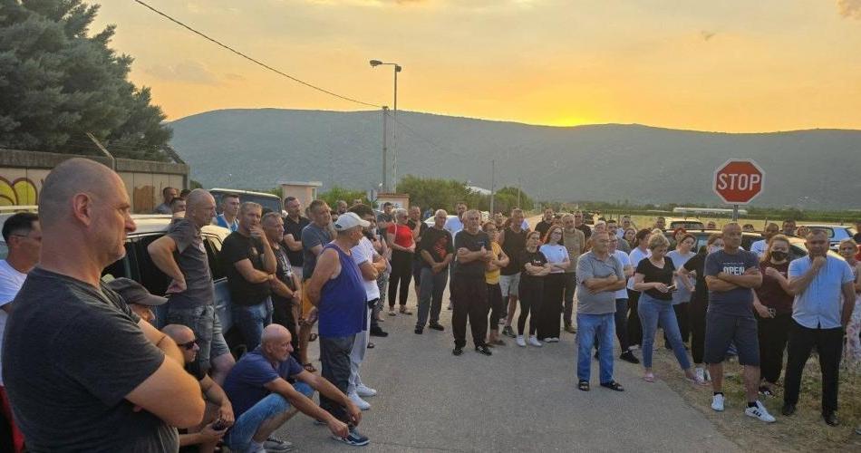 Deponija Uborak mora biti zatvorena, ne znamo smijemo li konzumirati hranu sa imanja