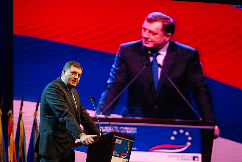 IZA DEVET REFERENDUMA: Dodik bogatiji za milione maraka, a RS dužna pet milijardi!